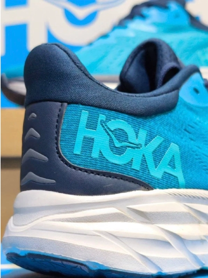 حراجی کتونی هوکا کلیفتون ۸ ،وارداتی ویتنام سایز ۴۰_۴۱_۴۲ . Hoka clifton 8 vietnam