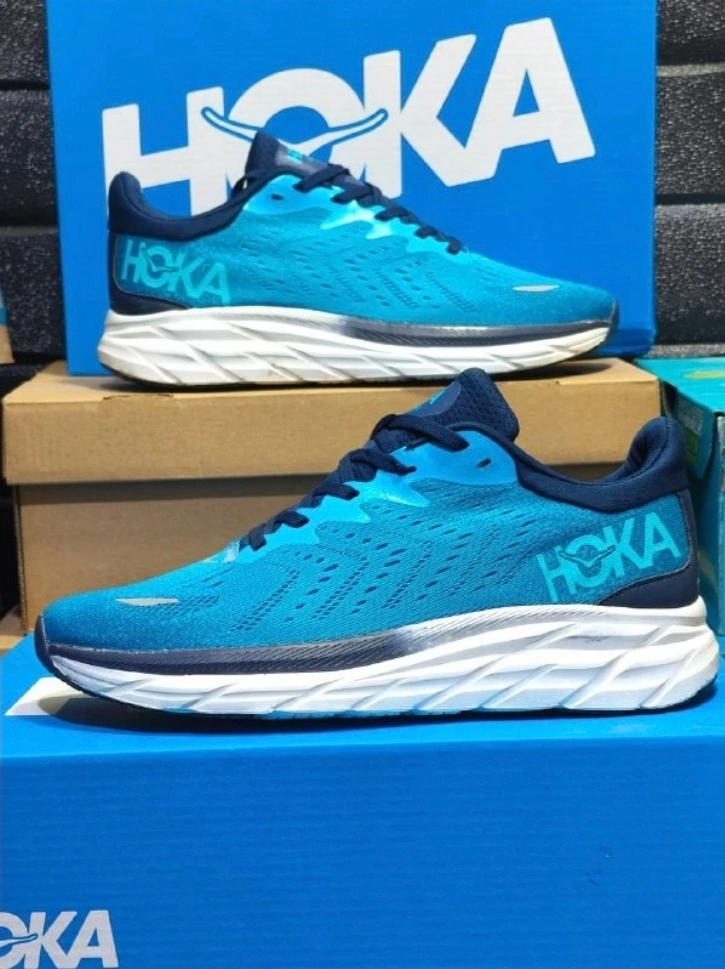 هوکا کلیفتون ۸ Hoka clifton 8 vietnam