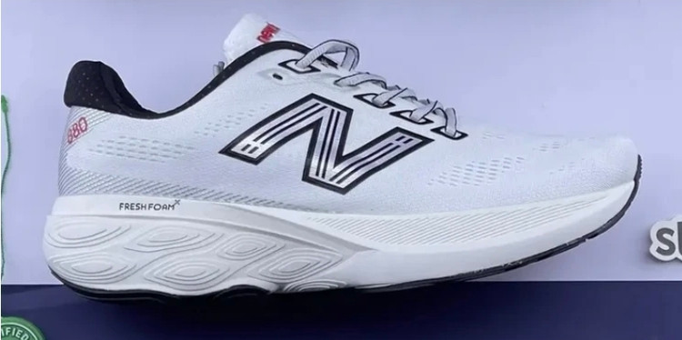 کتونی نیوبالانس 880/Newbalance 880 vietnam /ساخت ویتنام/سایز ۴۰الی ۴۵/فروش عمده و تک