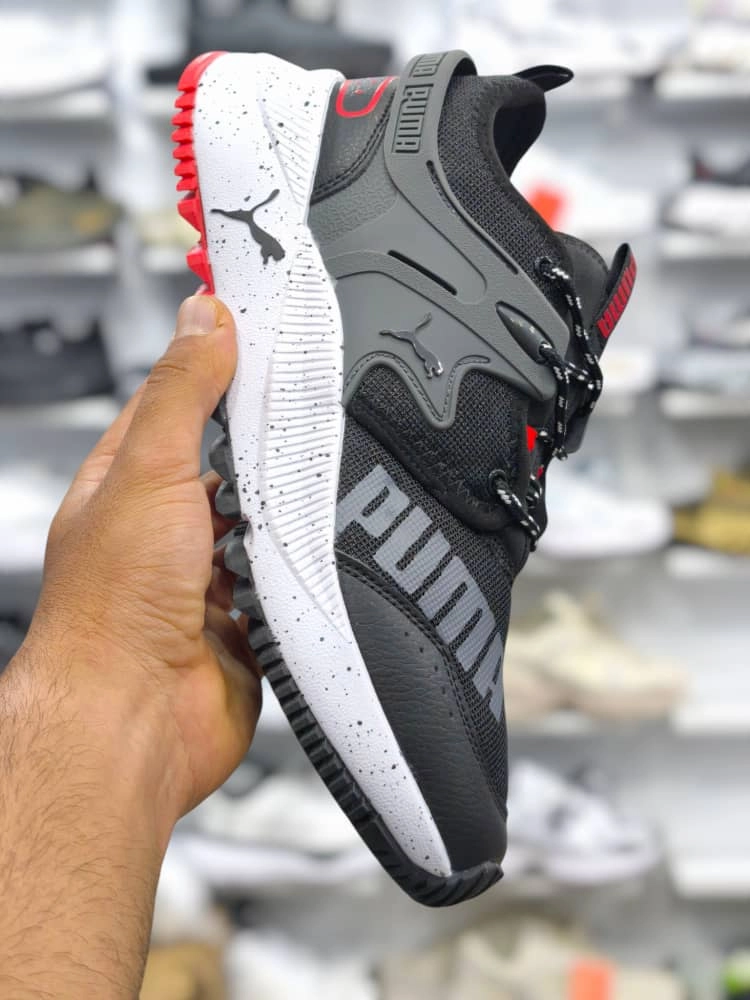 کتونی پوما وارداتی ویتنام سایز ۴۰_۴۱_۴۲_۴۳_۴۴_۴۵فروش بصورت عمده و تک . Puma pacer future vietnam