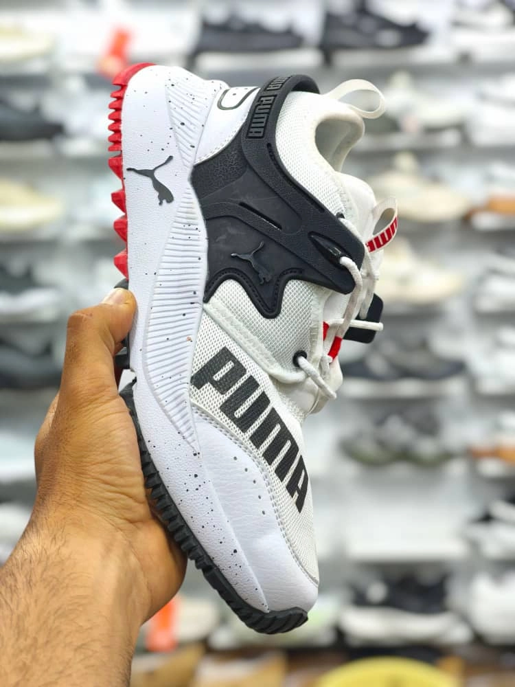 کتونی پوما وارداتی ویتنام سایز ۴۰_۴۱_۴۲_۴۳_۴۴_۴۵فروش بصورت عمده و تک . Puma pacer future vietnam