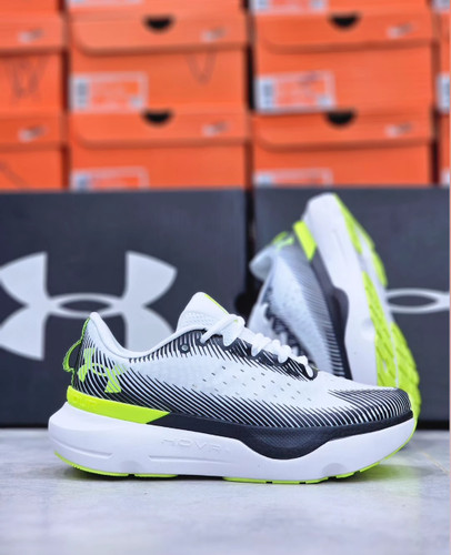 Under Armour lnfinite pro Running shoes. آندرارمور