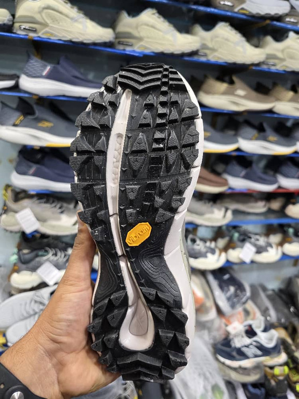 کتونی ریبوک زیگ کینتیکا۲ ، وارداتی ویتنام سایز ۴۰ تا ۴۵ . فروش بصورت عمده و تک . Reebok Zig Kinetica ۲ Edge Vietnam