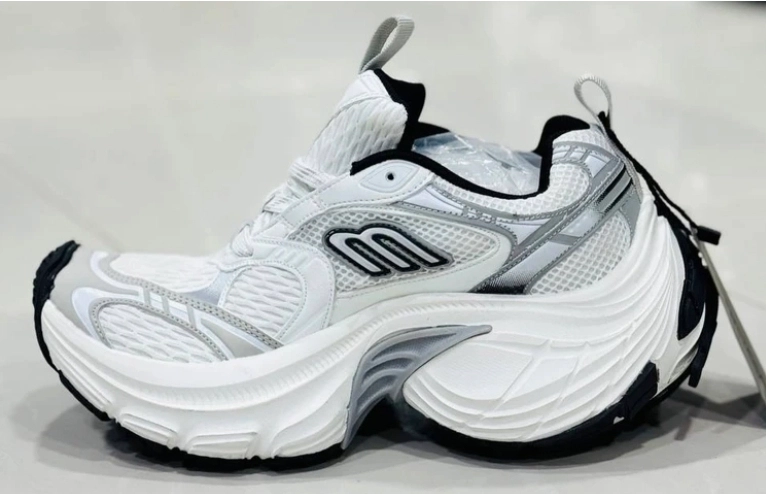 Balenciaga ۱۰xl Trainers vietnam. بالنسیاگا