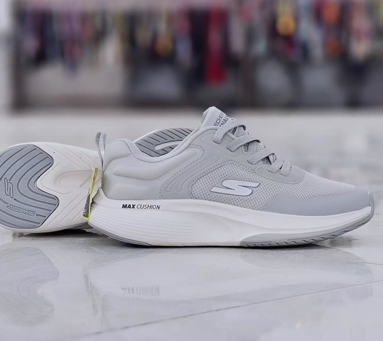 Skechers Max Cushion vietnam اسکیچرز