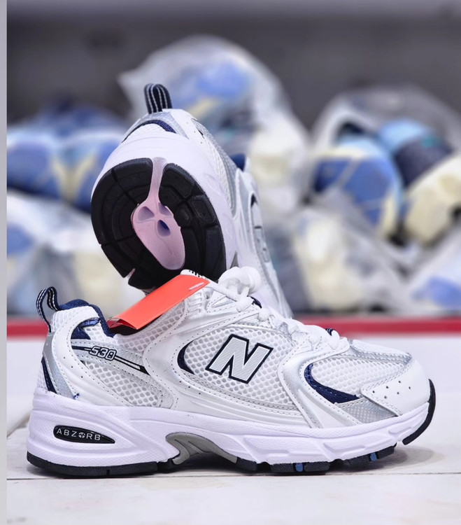 نیوبالانسNewbalance 530/ ۵۳۰/ وارداتی ساخت ویتنام