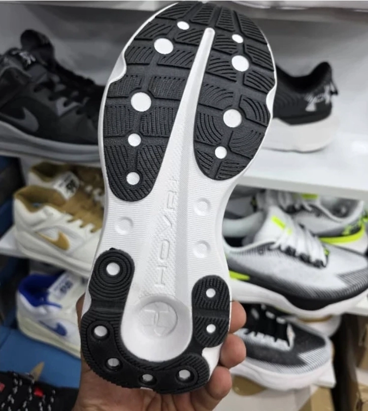 کتونی آندرارمور ، وارداتی ساخت ویتنام ، فروش بصورت عمده و تک ، سایز۴۰ تا ۴۵ . Under Armour lnfinite pro Running shoes