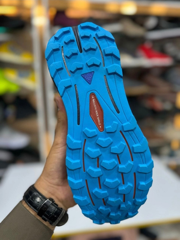 کتونی بروکس کاسکادیا ۱۶ ساخت ویتنام ، سایز ۴۰ تا ۴۵ فروش بصورت عمده و تک . Brooks Cascadia 16 vietnam