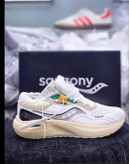 Saucony Trimuph 19 vietnam. ساکونی تریمپ ۱۹