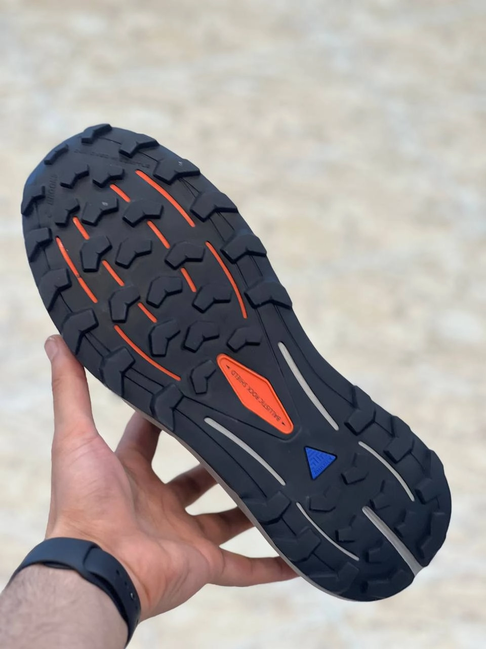 کتونی بروکس کاسکادیا ۱۶ ساخت ویتنام ، سایز ۴۰ تا ۴۵ فروش بصورت عمده و تک . Brooks Cascadia 16 vietnam