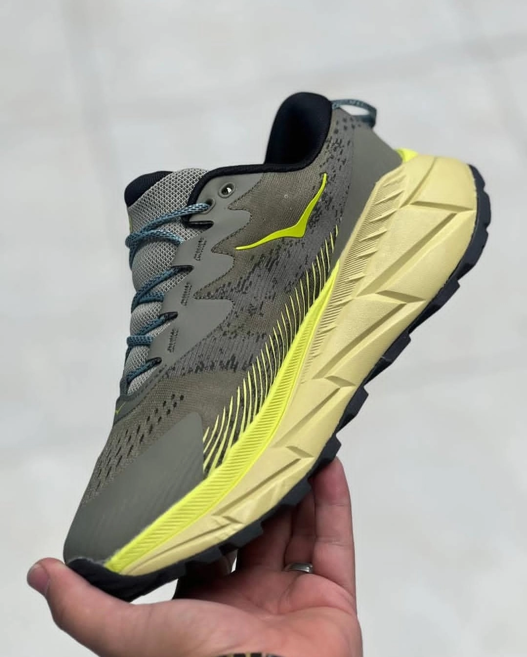 کتونی هوکا وان وان زیره ویبرام گورتکس ، وارداتی ساخت ویتنام ، سایز۴۰ تا ۴۵ فروش بصورت عمده و تک . HOKA ONE ONE M SKYLINE_FLOAT X VIETNAM