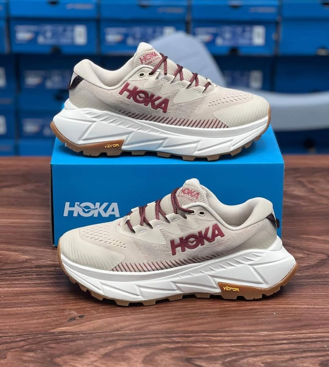 کتونی هوکا وان وان زیره ویبرام گورتکس ، وارداتی ساخت ویتنام ، سایز۴۰ تا ۴۵ فروش بصورت عمده و تک . HOKA ONE ONE M SKYLINE_FLOAT X VIETNAM