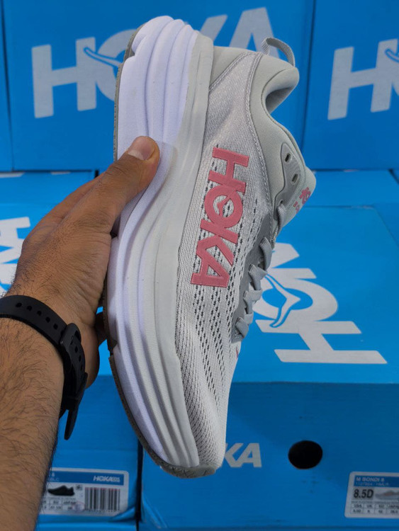 کتونی رانینگ هوکا باندی ۸ ، ساخت ویتنام ، hoka bondi 8