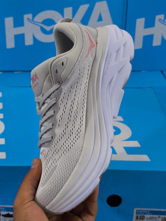 کتونی رانینگ هوکا باندی ۸ ، ساخت ویتنام ، hoka bondi 8