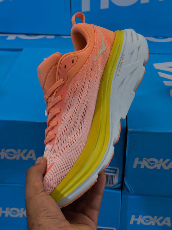کتونی رانینگ هوکا باندی ۸ ، ساخت ویتنام ، hoka bondi 8