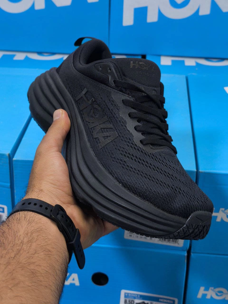 کتونی رانینگ هوکا باندی ۸ ، ساخت ویتنام ، hoka bondi 8