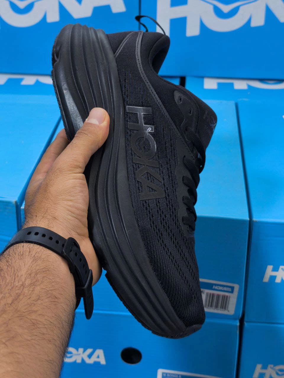 کتونی رانینگ هوکا باندی ۸ ، ساخت ویتنام ، hoka bondi 8
