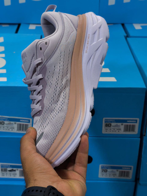 کتونی رانینگ هوکا باندی ۸ ، ساخت ویتنام ، hoka bondi 8
