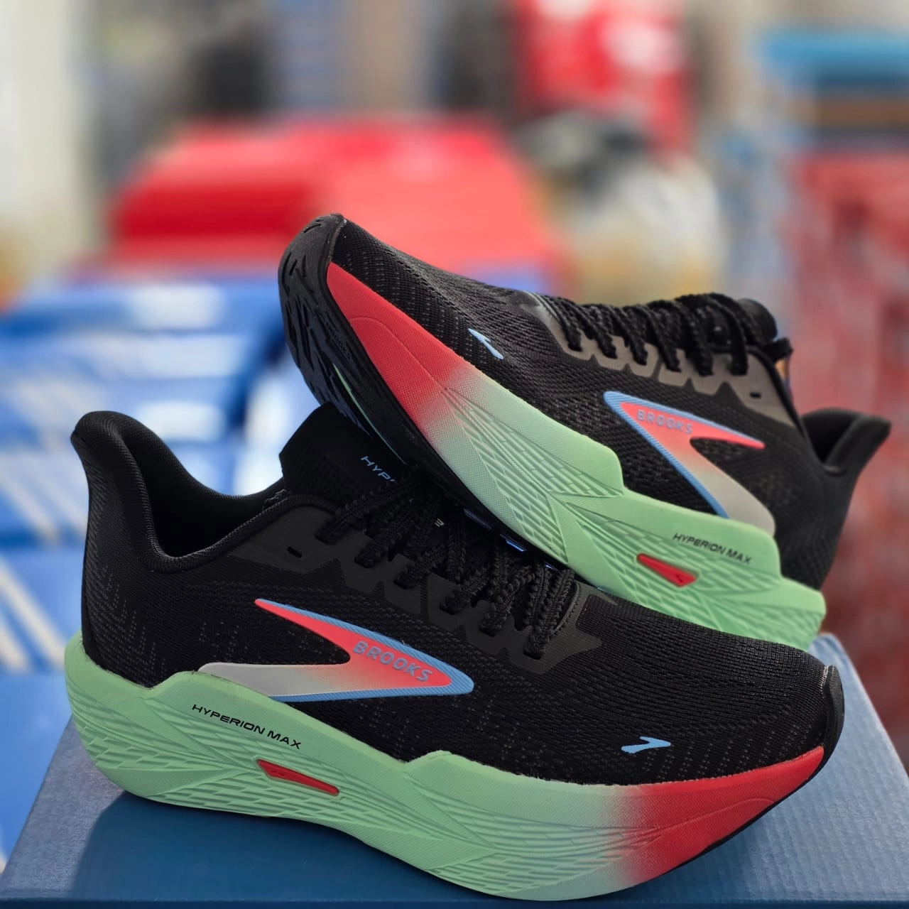 کتونی بروکس هایپریون مکس ،وارداتی ویتنام سایز ۴۰ تا ۴۵ ، فروش بصورت عمده و تک brooks hyperion max