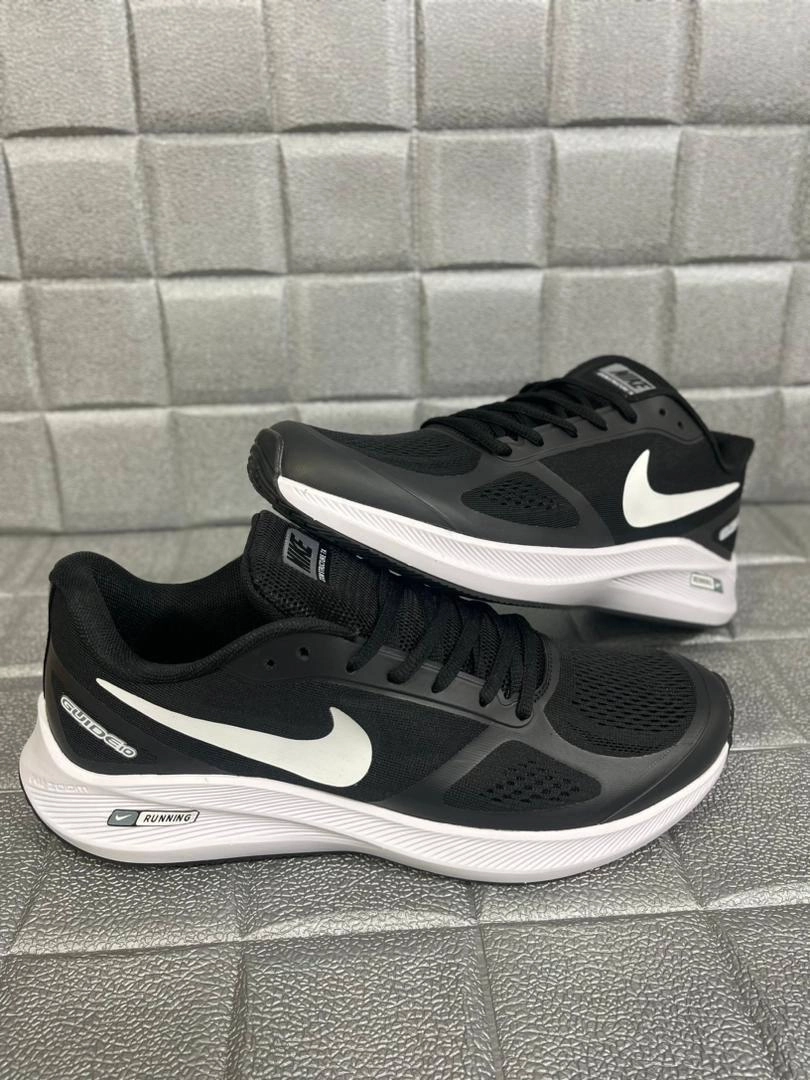 کتونی نایک رانینگ گاید guide 10