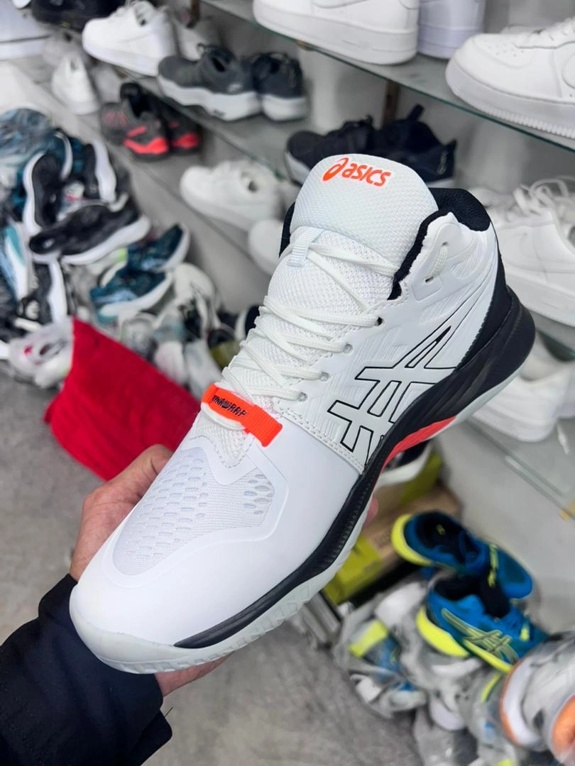 Asics court FF Novak LE Vietnam . اسیکس والیبالی و تنیس