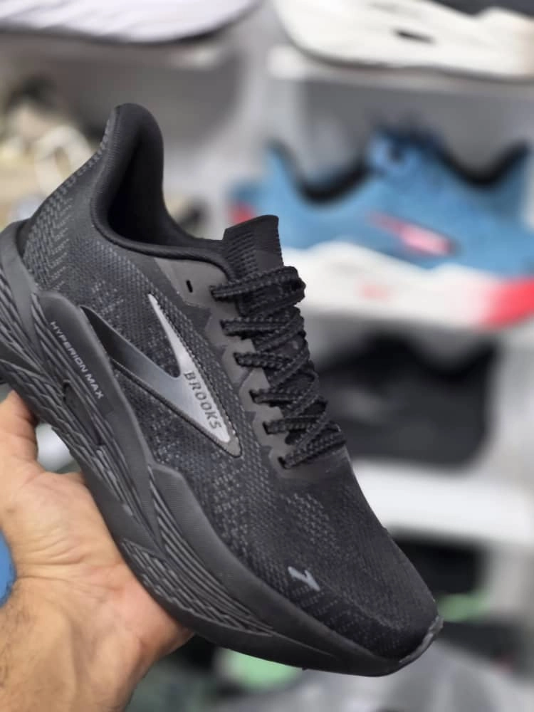 کتونی بروکس هایپریون مکس ،وارداتی ویتنام سایز ۴۰ تا ۴۵ ، فروش بصورت عمده و تک brooks hyperion max