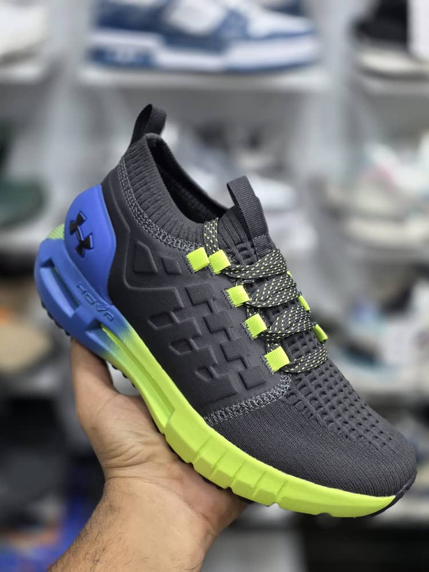 کتونی اندرارمور پانتوم مدرن ۱ / اصل ویتنام / مناسب ورزش و پیاده روی / under armour hove phantom / سایز ۴۰ الی ۴۵ ساخت ویتنام فروش تکی و عمده