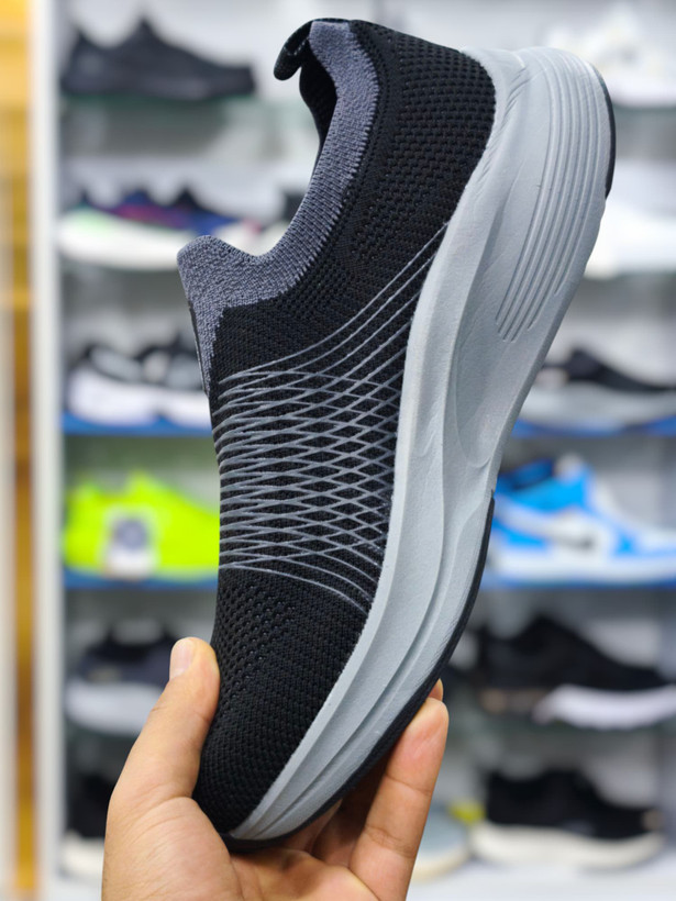 کتونی اسکیچرز ساخت ویتنام وارداتی سایز ۴۰ تا ۴۵ فروش بصو ت عمده و تک . Skechers walk max walker vietnam