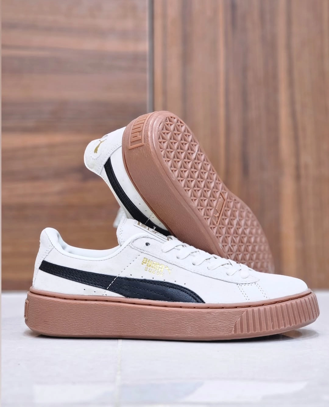 Puma sude Vietnam. پوما کف تخت