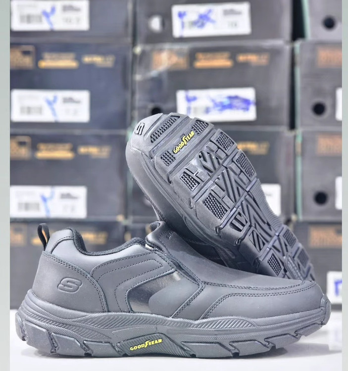 Skechers max cushioning terminus sneaker vietnam. اسکیچرز