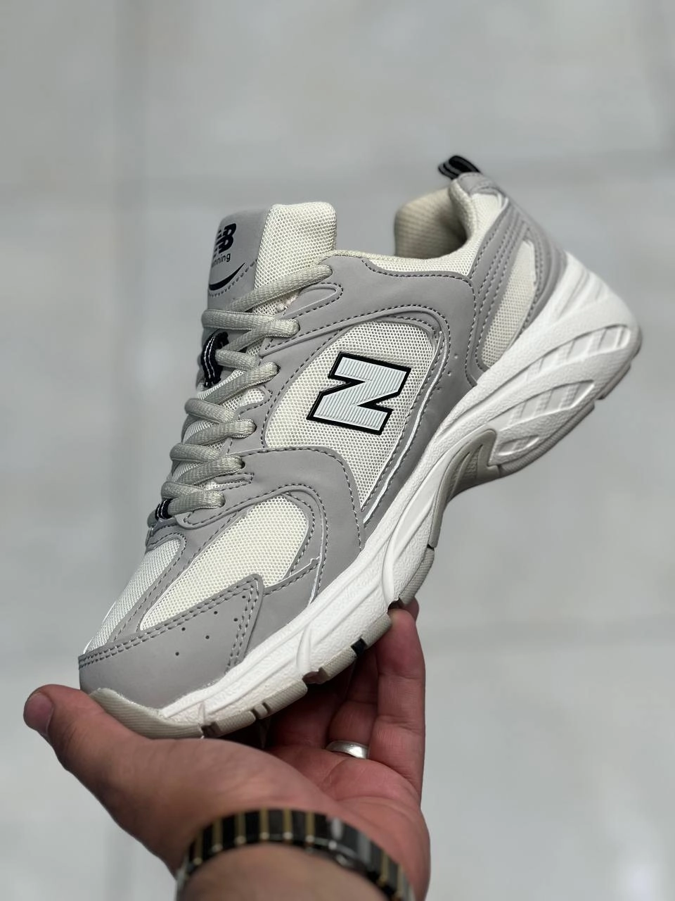 کتونی نیوبالانس ۵۳۰ ویتنامی ، new balance 530. ست اسپرت مناسب پیاده رویی،دویدن ،رانینگ، وارداتی ویتنام سایز 37 تا 40، همراه با جعبه بارکد دار فروش بصورت عمده و تک newbalance530