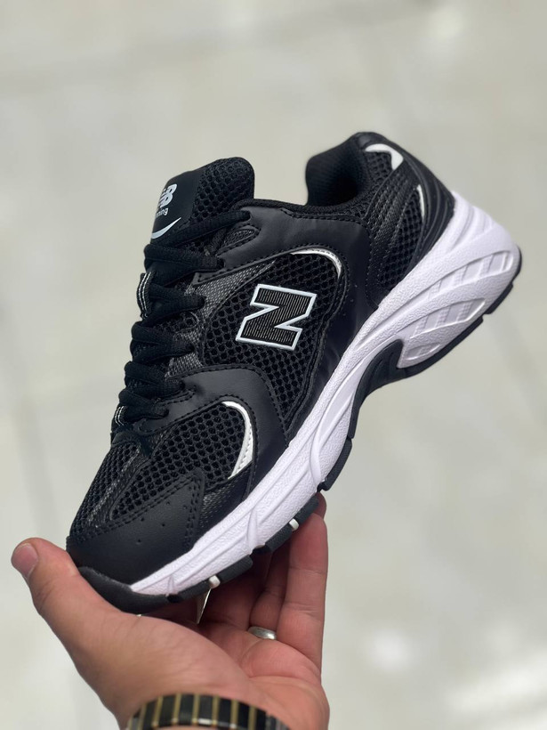 کتونی نیوبالانس ۵۳۰. new balance 530. ست اسپرت مناسب پیاده رویی،دویدن ،رانینگ، وارداتی ساخت ویتنام سایز ۳۷تا ۴۵، همراه با جعبه بارکد دار فروش بصورت عمده و تک