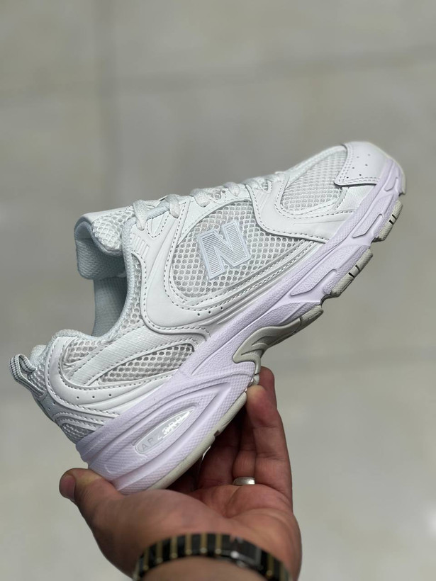 کتونی نیوبالانس ۵۳۰ ویتنامی ، new balance 530. ست اسپرت مناسب پیاده رویی،دویدن ،رانینگ، وارداتی ویتنام سایز 37 تا 40، همراه با جعبه بارکد دار فروش بصورت عمده و تک newbalance530