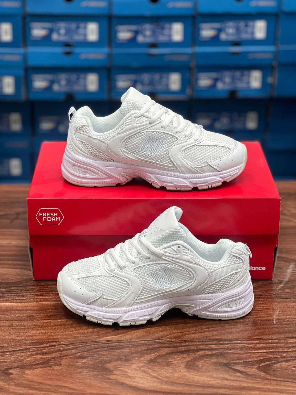 کتونی نیوبالانس ۵۳۰ ویتنامی ، new balance 530. ست اسپرت مناسب پیاده رویی،دویدن ،رانینگ، وارداتی ویتنام سایز 37 تا 40، همراه با جعبه بارکد دار فروش بصورت عمده و تک newbalance530