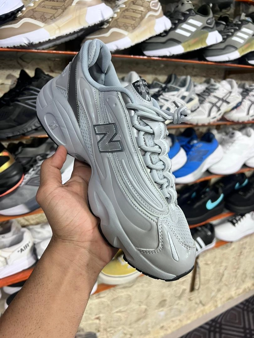 کتونی نیوبالانس ۱۰۰۰. Newbalance1000. ساخت ویتنام .سایز ۴۰ تا ۴۵. فروش عمده و تک