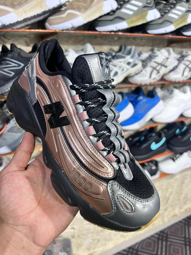 کتونی نیوبالانس ۱۰۰۰. Newbalance1000. وارداتی ویتنام .سایز ۴۰ تا ۴۵. فروش عمده و تک