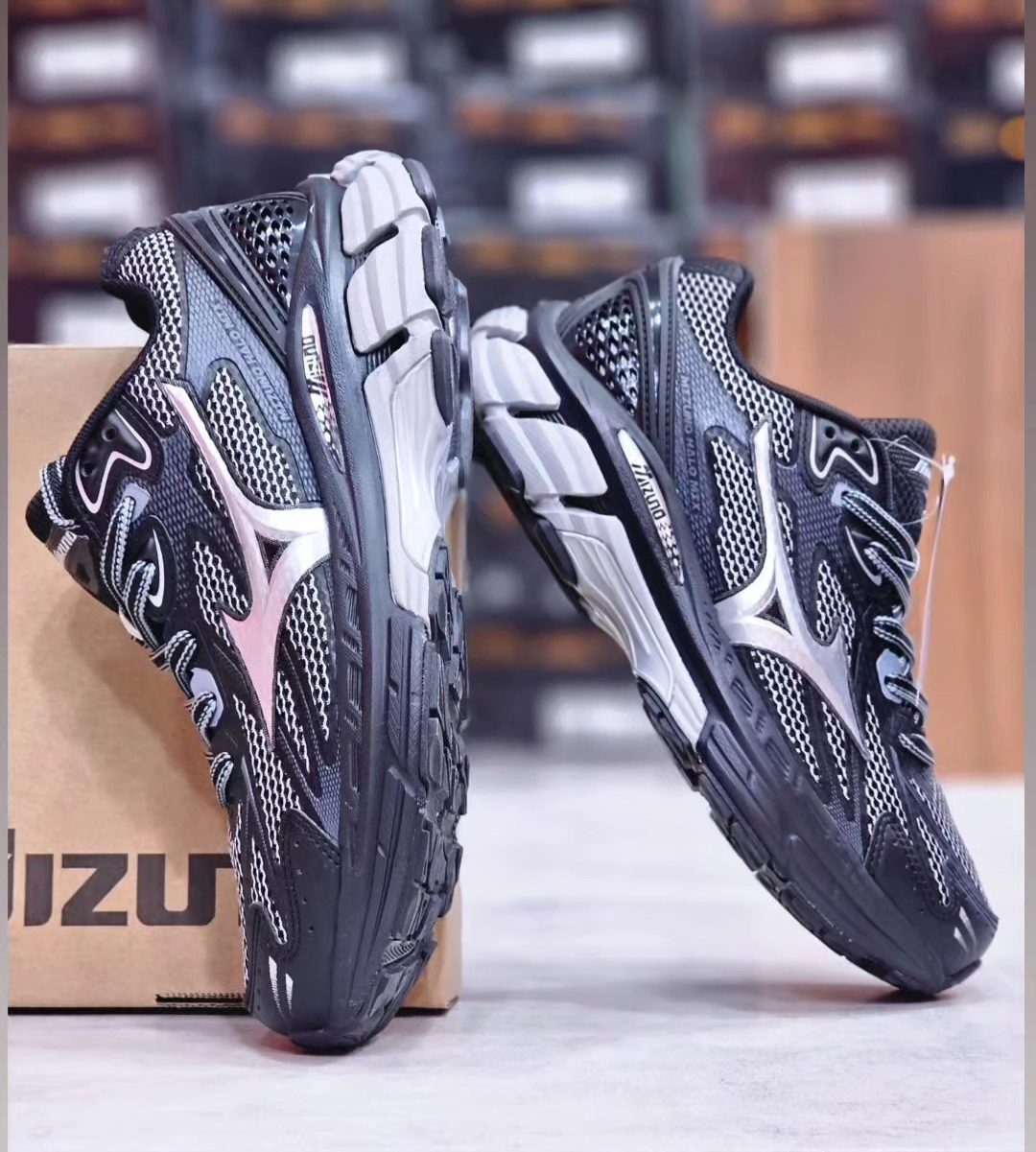 کتونی میزانو بتا/Mizuno Wave Rider Beta / سایزبندی ۴۰ تا ۴۵/ فروش عمده و تک .مناسب برای پیاده رویی رانینگ . همراه با جعبه بارکد دار .