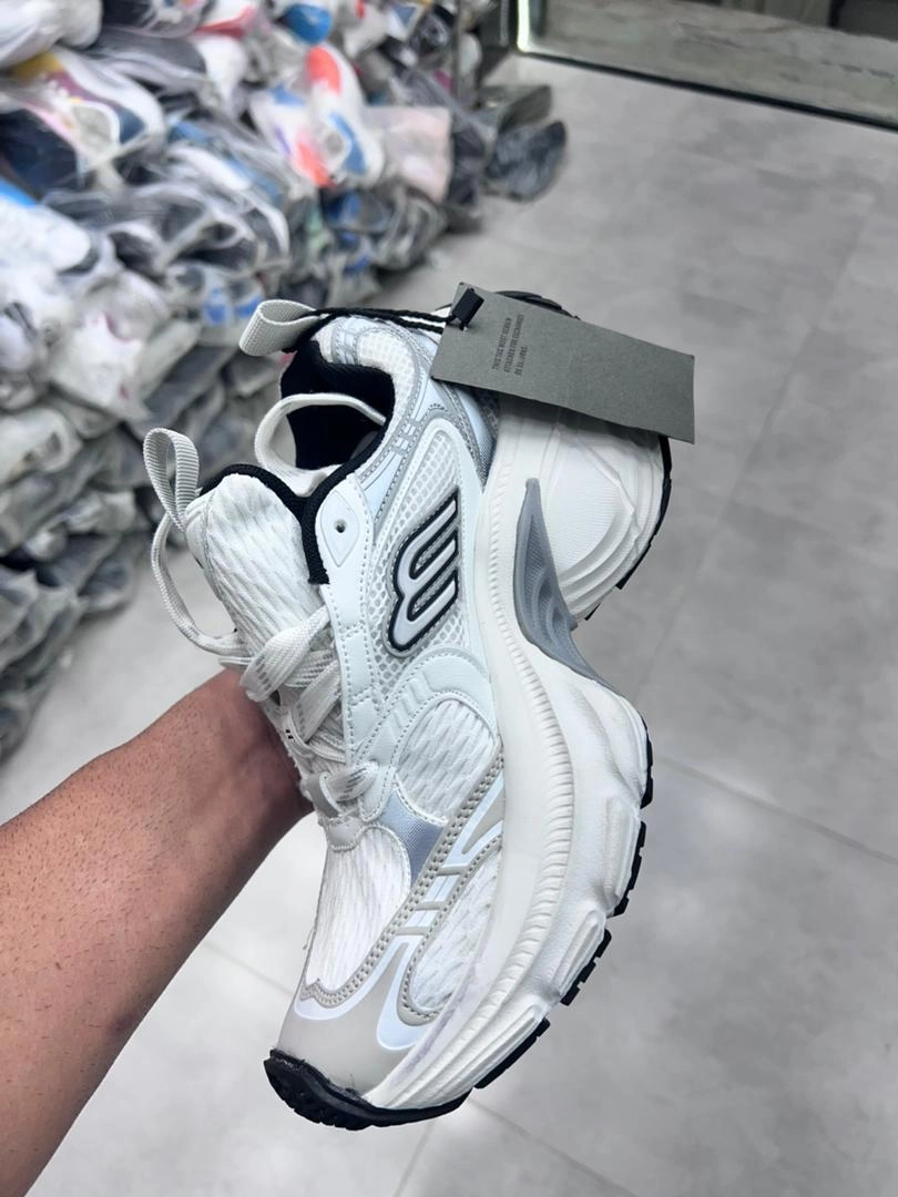 Balenciaga ۱۰xl Trainers vietnam. بالنسیاگا