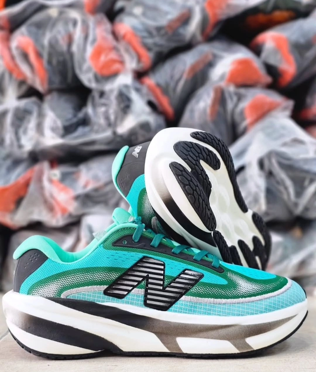کتونی نیوبالانس فرش فوم/Newbalance fresh foam