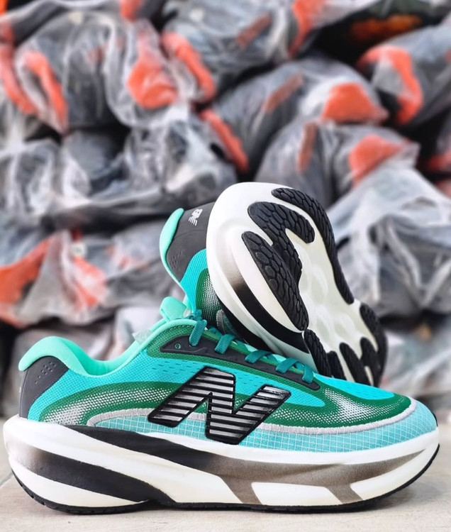 کتونی نیوبالانس فرش فوم/Newbalance fresh foam