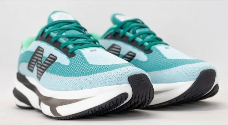 کتونی نیوبالانس فرش فوم/Newbalance fresh foam