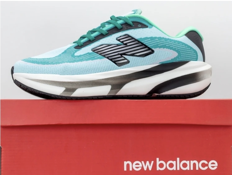 کتونی نیوبالانس فرش فوم/Newbalance fresh foam