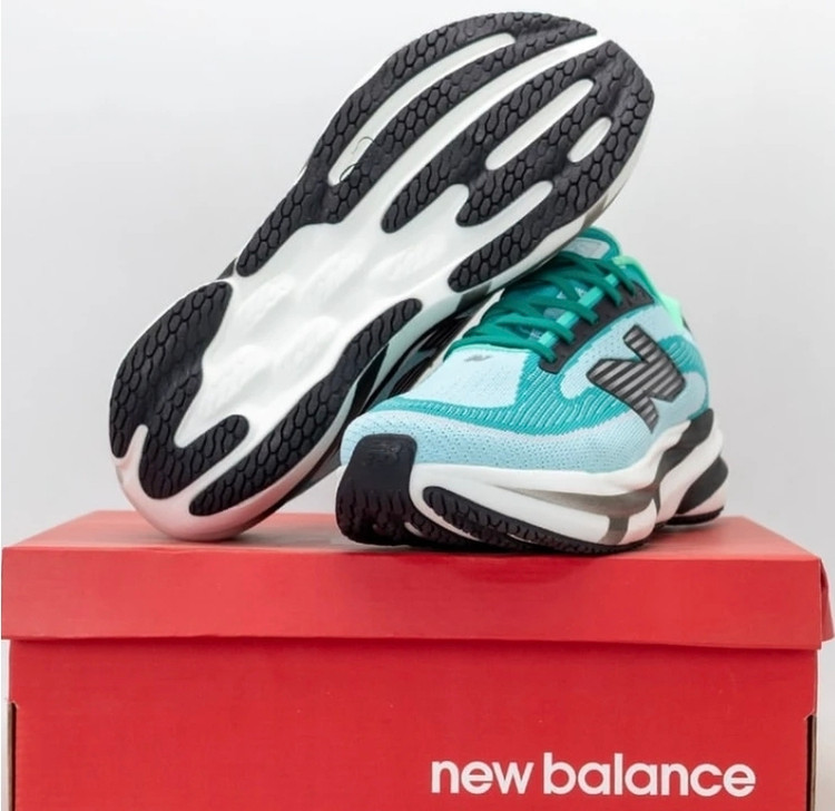 کتونی نیوبالانس فرش فوم/Newbalance fresh foam