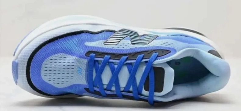 کتونی نیوبالانس فرش فوم/Newbalance fresh foam /مناسب برای باشگاه ، رانینگ ، روزمره .وارداتی ویتنام. سایز ۴۰_۴۱_۴۲_۴۳_۴۴_۴۵/فروش عمده و تک/همراه با جعبه بارکد دار .