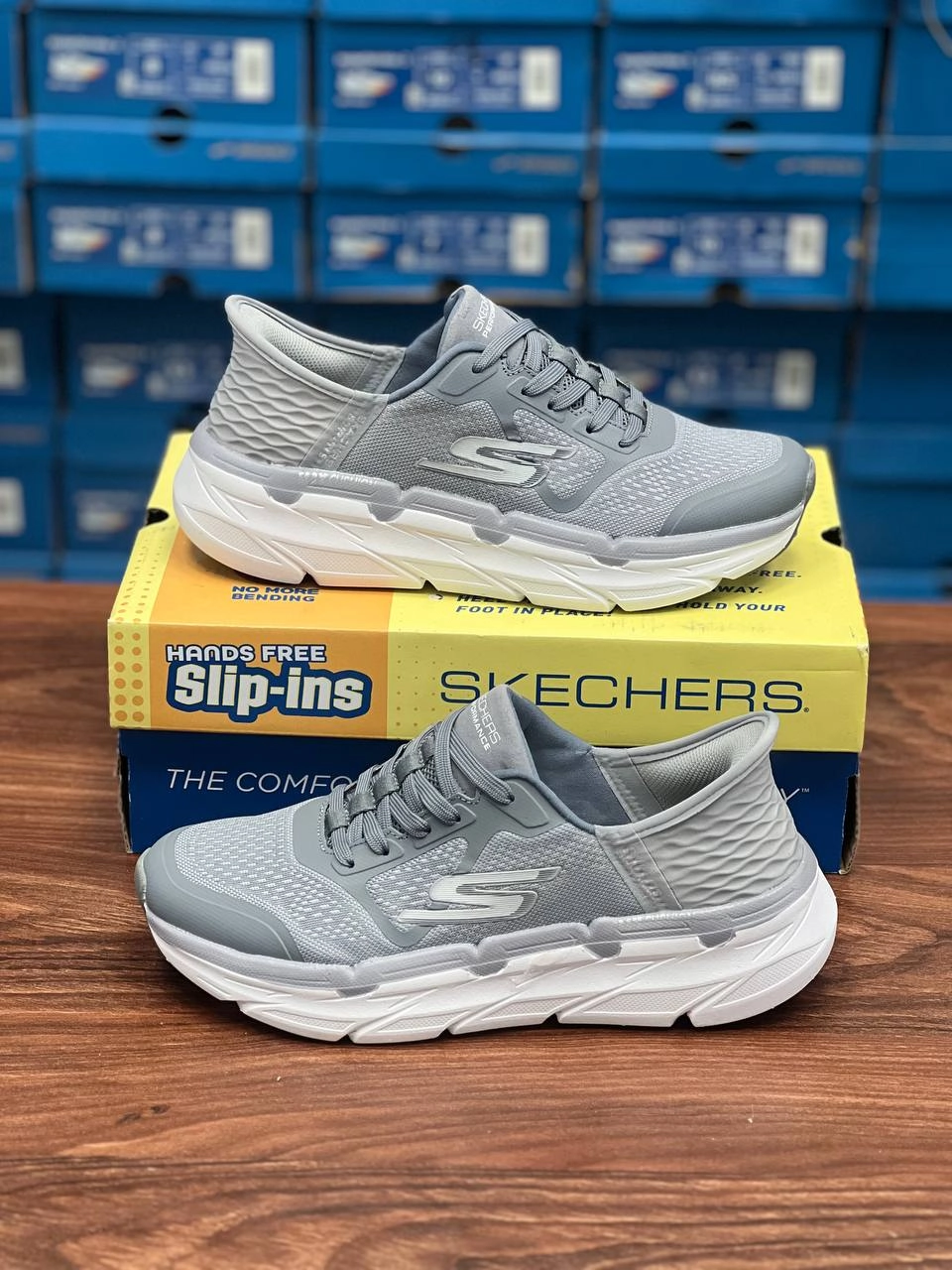 کتونی اسکیچرز/Skechers Max cushion/ سایز ۴۰ تا ۴۵ فروش عمده و تک/ساخت ویتنام وارداتی/ سبک و طبی و راحت