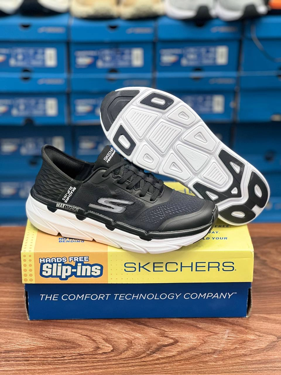 کتونی اسکیچرز/Skechers Max cushion /سایز ۴۰ تا ۴۵/ فروش عمده و تک/ساخت ویتنام وارداتی/ سبک و طبی و راحت