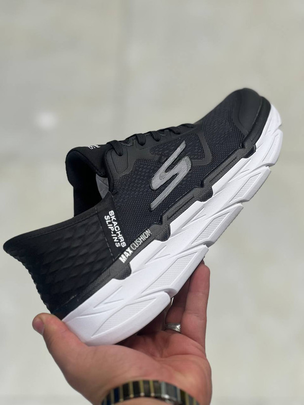 کتونی اسکیچرز/Skechers Max cushion /سایز ۴۰ تا ۴۵/ فروش عمده و تک/ساخت ویتنام وارداتی/ سبک و طبی و راحت