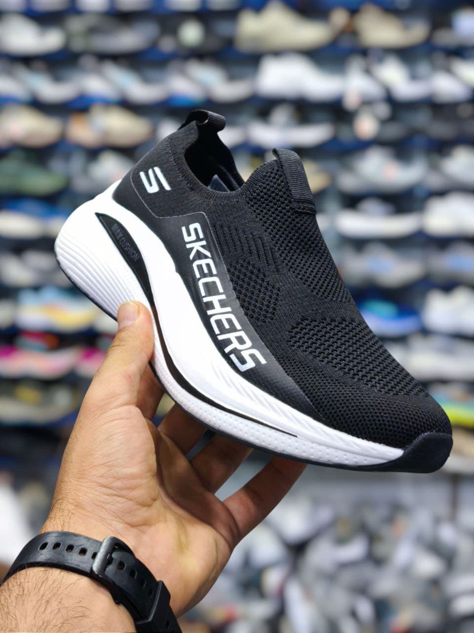 کتونی اسکیچرز مدل max cushion , سایز ۳۷ تا ۴۰ ، وارداتی ویتنام ، فروش عمده و تک. Skechers Max Cushion Vietnam