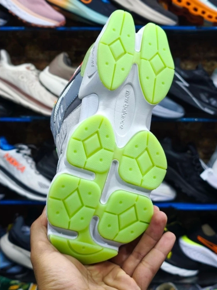 کتونی نیوبالانس ۹۰۶۰ ویتنامی ، new balance 9060 , سایز ۳۸_۳۹_۴۰_۴۱_۴۲_۴۳_۴۴_۴۵. وارداتی ویتنام ، فروش عمده و تک