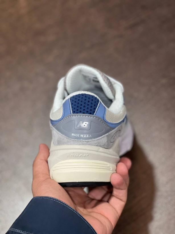 کتونی آمریکایی نیوبالانس ۹۹۰/ وارداتی /سایز ۳۶ تا ۴۵/فروش عمده و تک Newbalance U.S.A 990